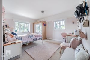 Bedroom- click for photo gallery